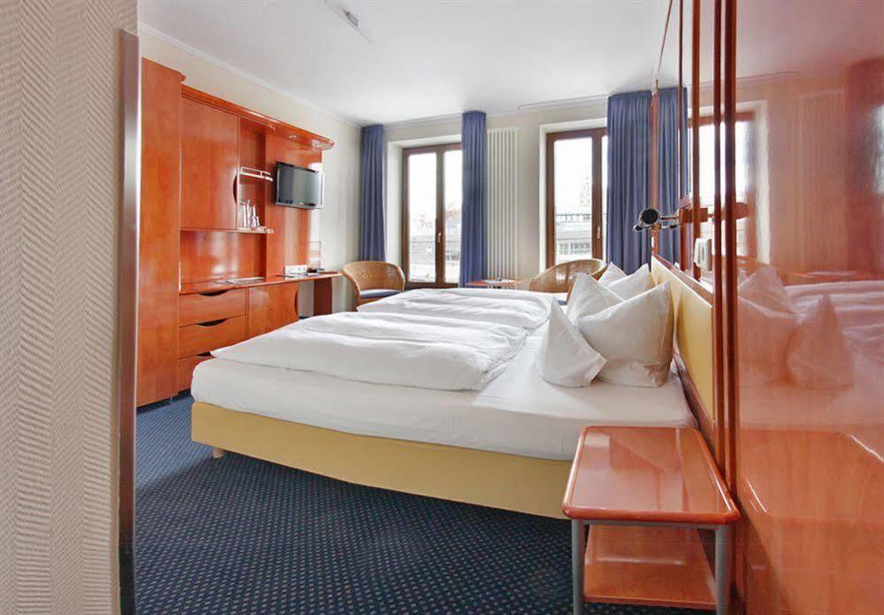 Hotel Kontorhaus Штральзунд Экстерьер фото